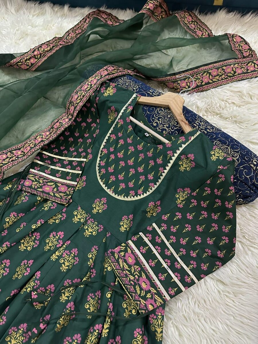 Lawn blockprint frok ,organza duppta ,dc free