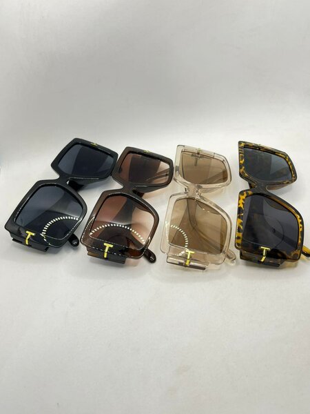 Lunettes de soleil carrées élégantes