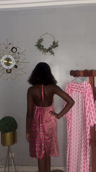 Robe d'été rose élégante