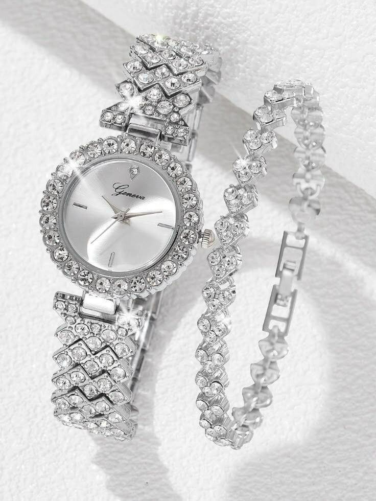 Montre et Bijoux Dorés Élégants