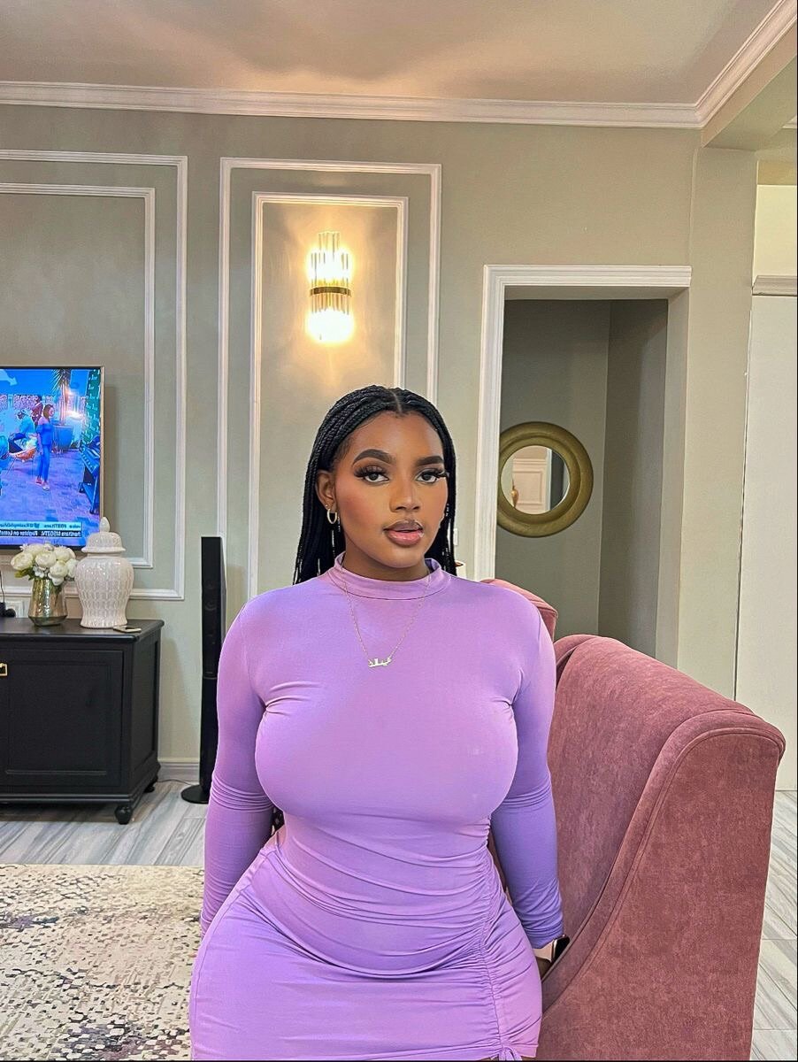 Robe moulante manches longues élégante