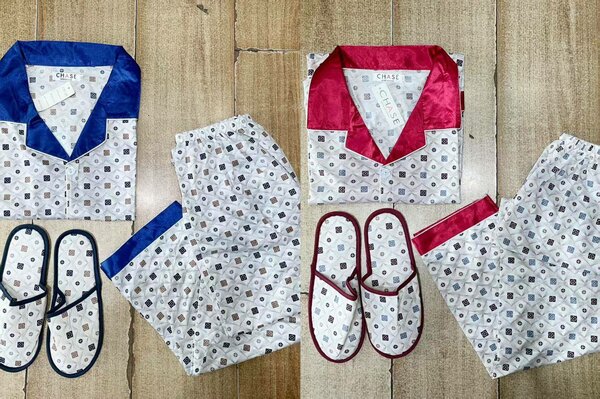 Pyjama en coton avec pantoufles