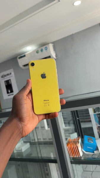 iPhone XR Jaune