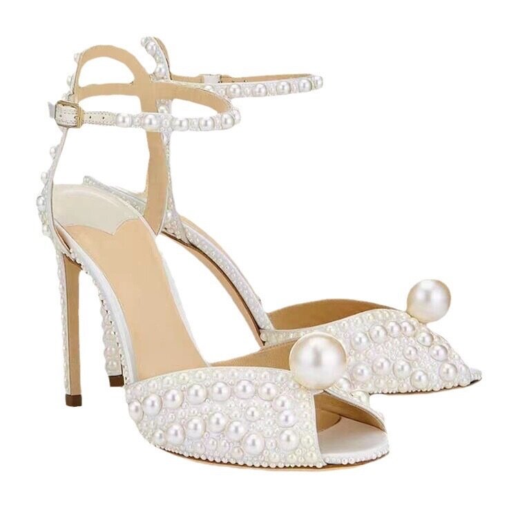 Pretty and classy heel