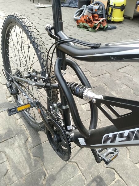 Vélo tout-terrain robuste