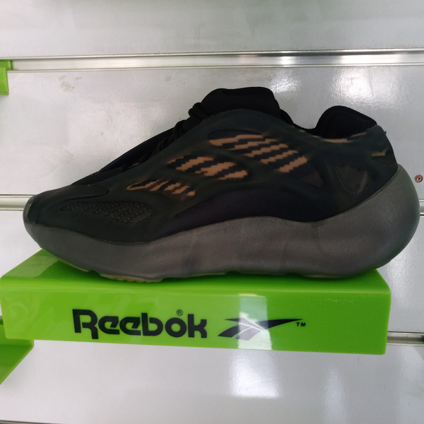 Adidas Yeazy 700 V3 Boost