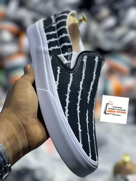 VANS DISPONIBLE