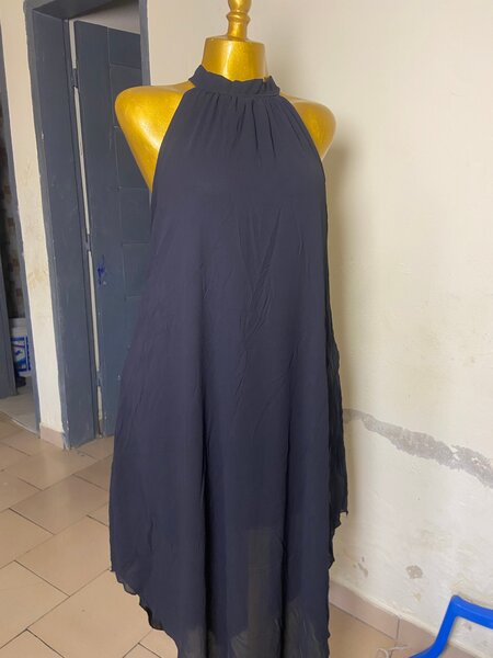 Robe longue élégante noire