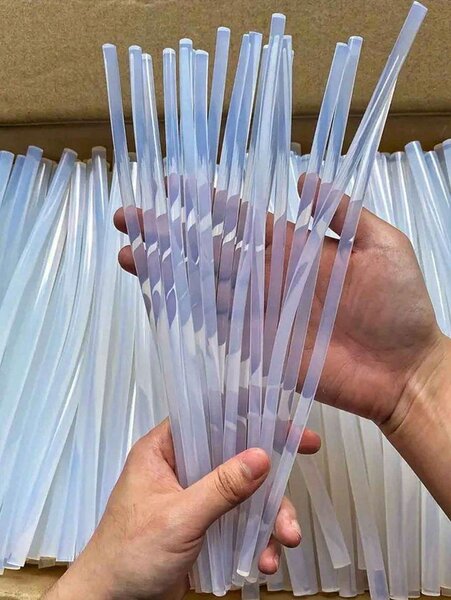 10 Bâtons de colle à 900f