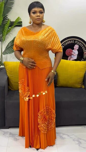 Robe longue plissée élégante