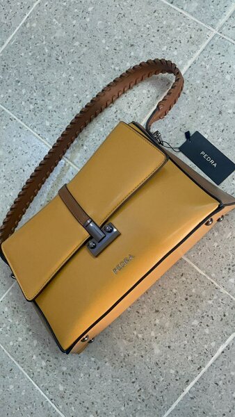 Sac bandoulière en cuir élégant