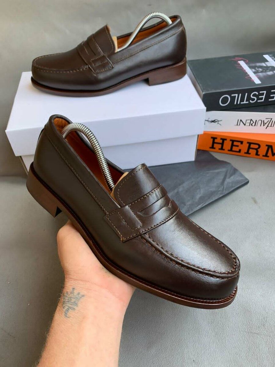 Mocassins en cuir élégants hommes