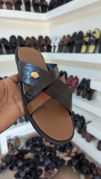 Sandales en cuir marron