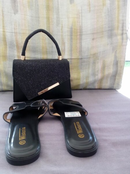 Sandales Élégantes Noires, sac