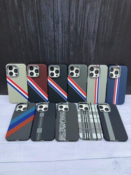 Новое поступление оригинальных карбоновых чехлов с MagSafe