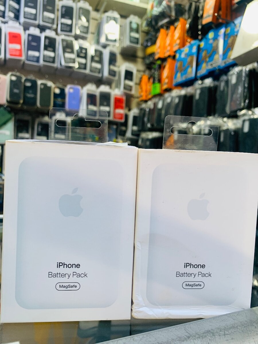  iPhone  MagSafe battery