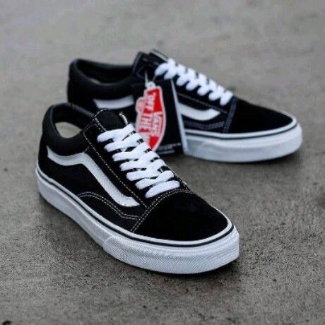 Old skool Vans sneakers
