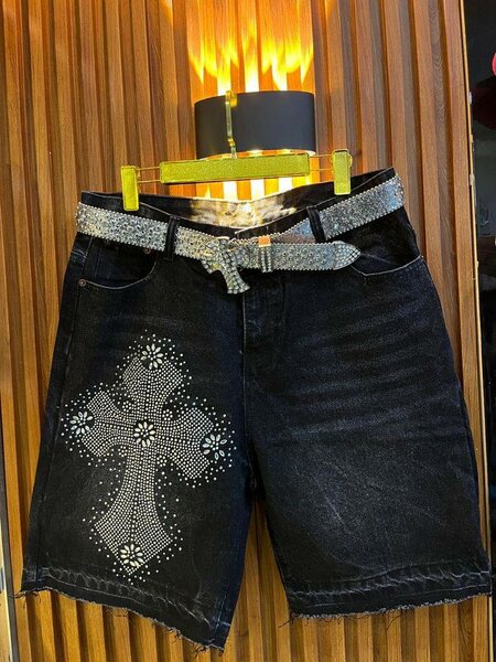 Short en jean noir croix strass