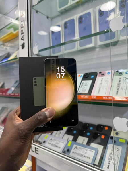 Samsung Galaxy S23 Smartphone