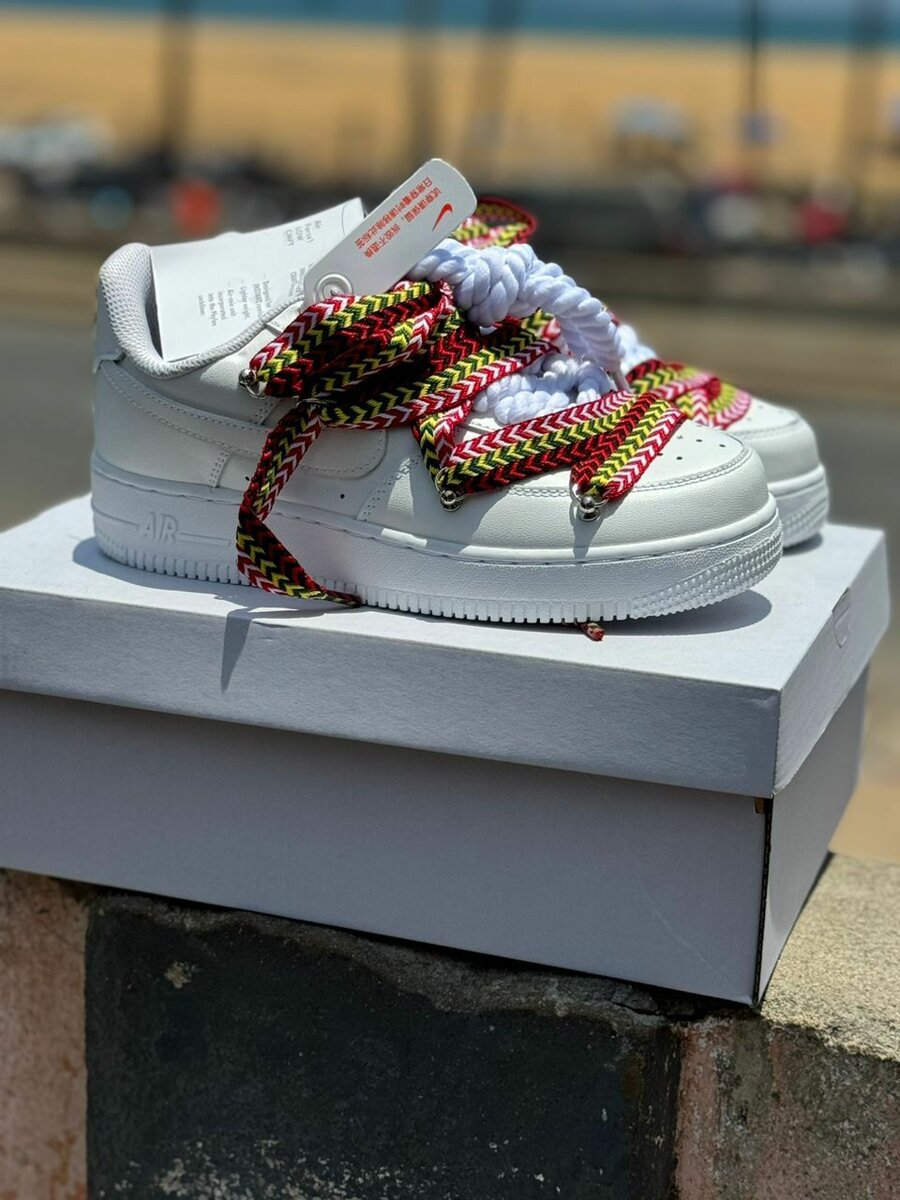 NIKE AIRFORCE BIG LACE