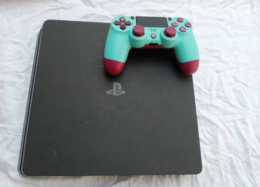 Console PlayStation 4 Slim
