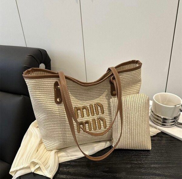 Sac à main en paille chic