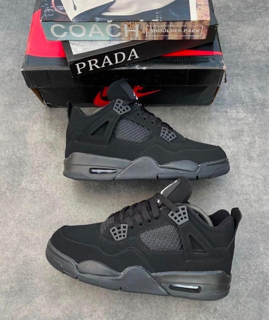 AIR JORDAN 4 BLACK
