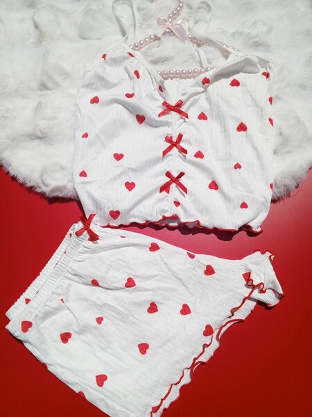 Pyjama femme à motifs cœurs