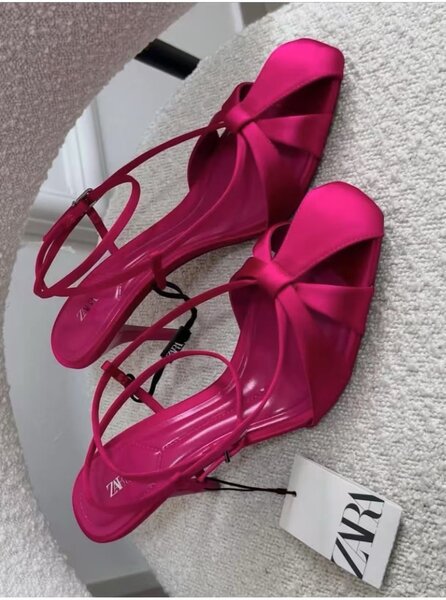 Sandales satin fuchsia