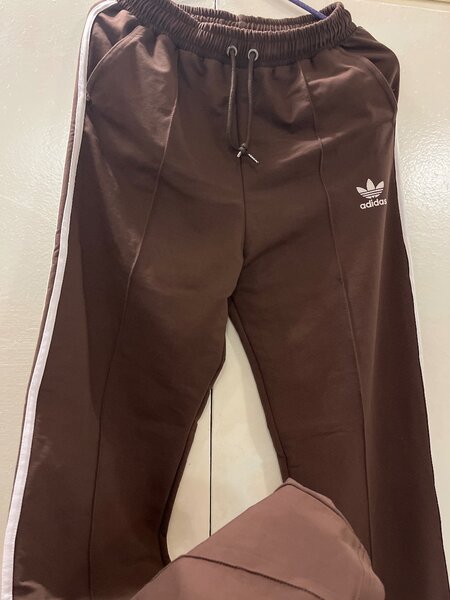 Jogging  Adidas marron