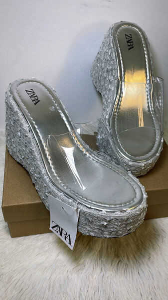 Zara Chaussures à Talons Compensés