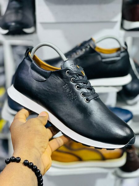 Chaussures de sport noires élégantes