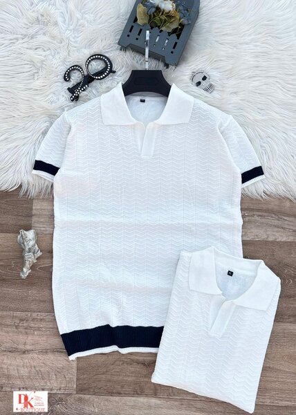 Polo en maille rayée élégante