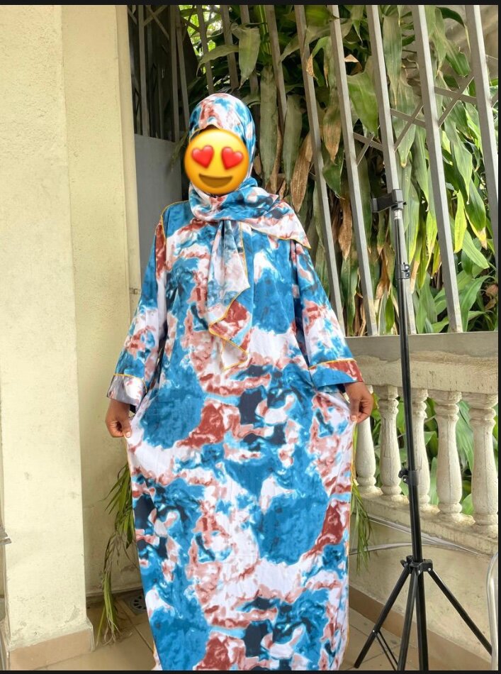 Habaya élégant imprimé coloré