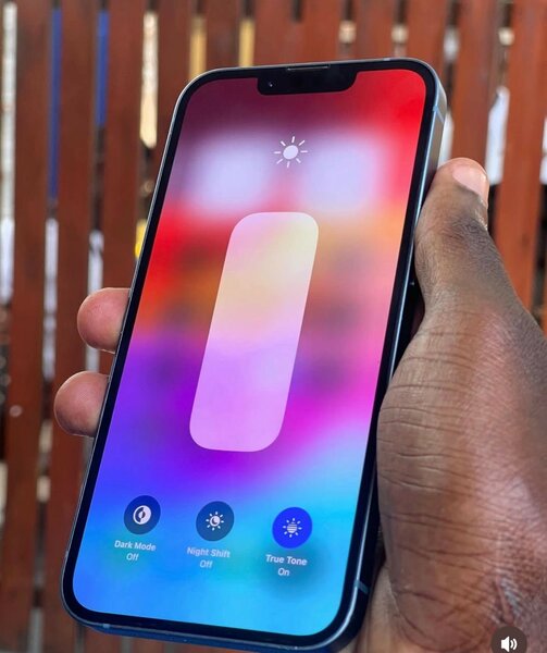 iPhone 13 256gig Physical SIM Very Neat @Ghc9,300