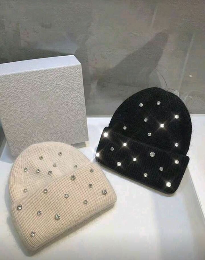 Bonnet en laine avec strass