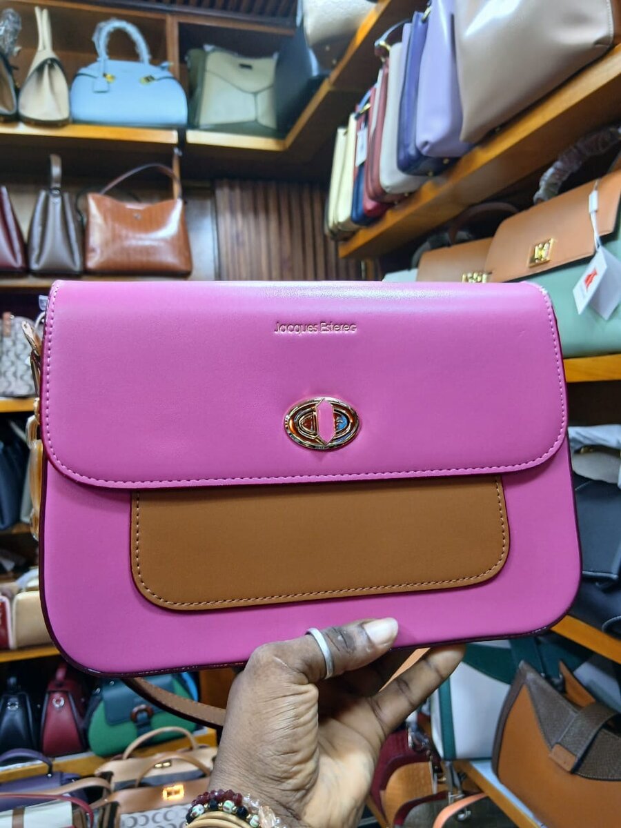 Sac à main coloré élégant