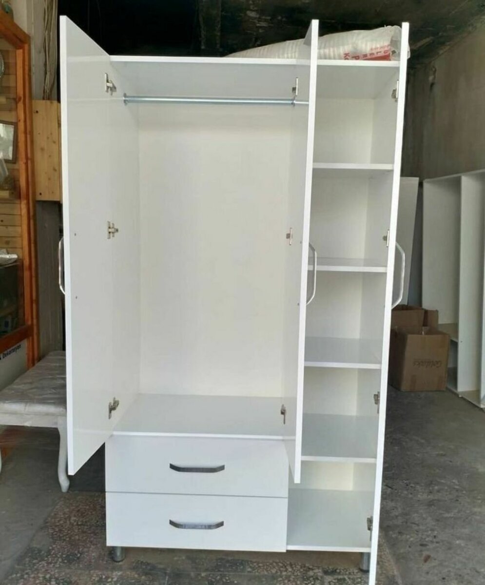 Armoire multifonction blanche