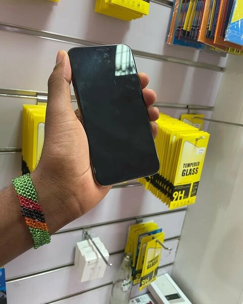 BRAND NEW IPHONE 🍏 pro 