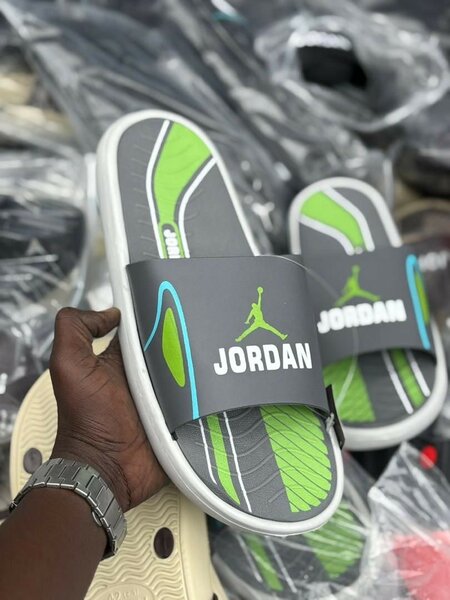 Tongs de sport Jordan unisexes
