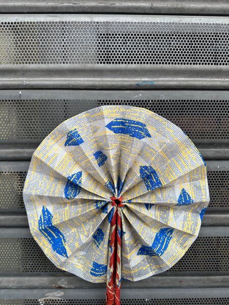 Eventails artisanaux