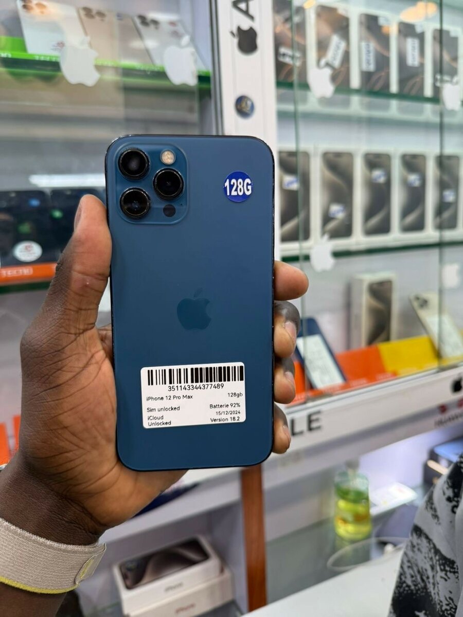 iPhone 12 Pro Max 128go quasi neuf