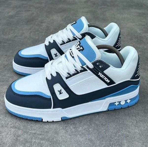 LOUIS VUITTON SNEAKER