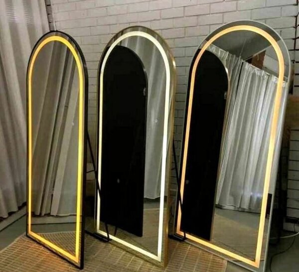 Miroir LED mural moderne et élégant