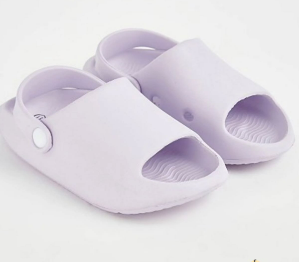 🇺🇸 NEW IN 🇺🇸 Kids Lilac Crocs, available in-store and delivery