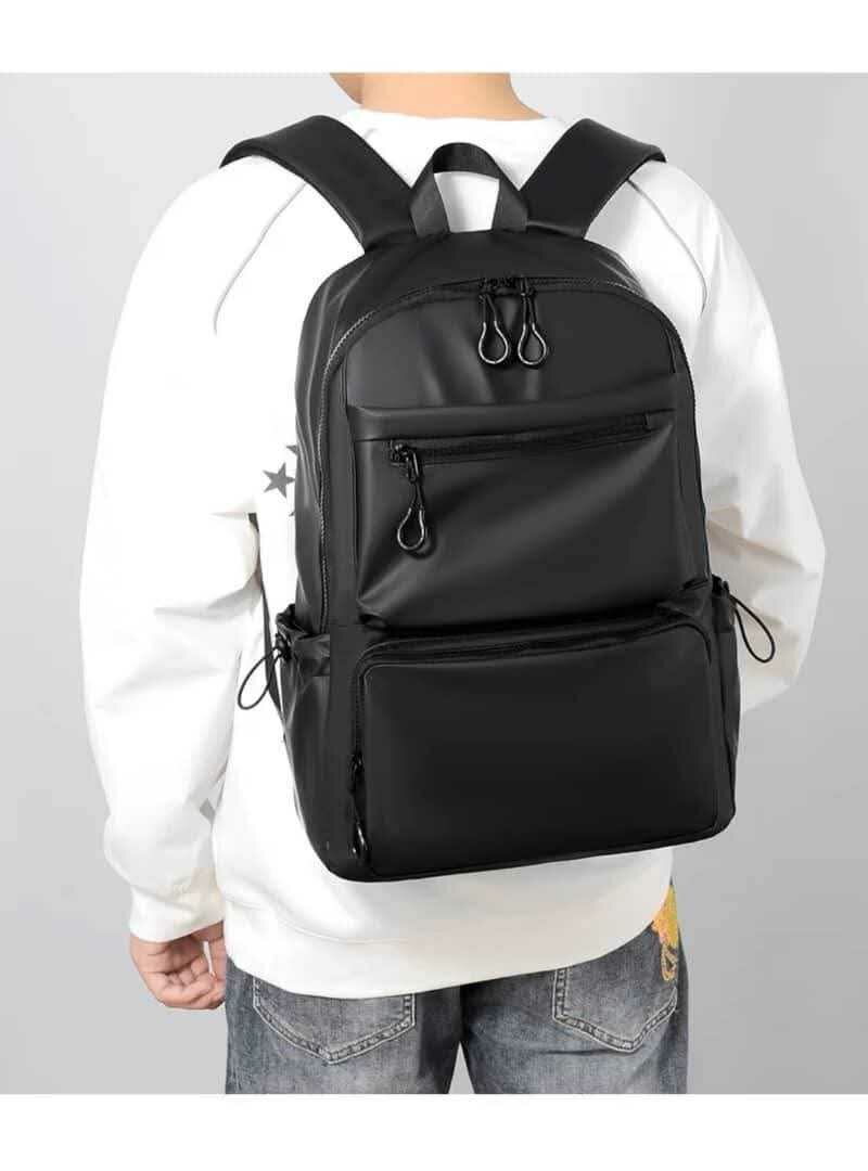 Sac à dos en cuir noir