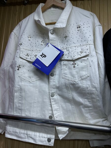 Veste en jean ornée