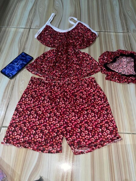 Ensemble de pyjama fleuri