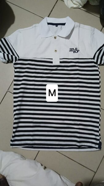 Polo rayé élégant homme