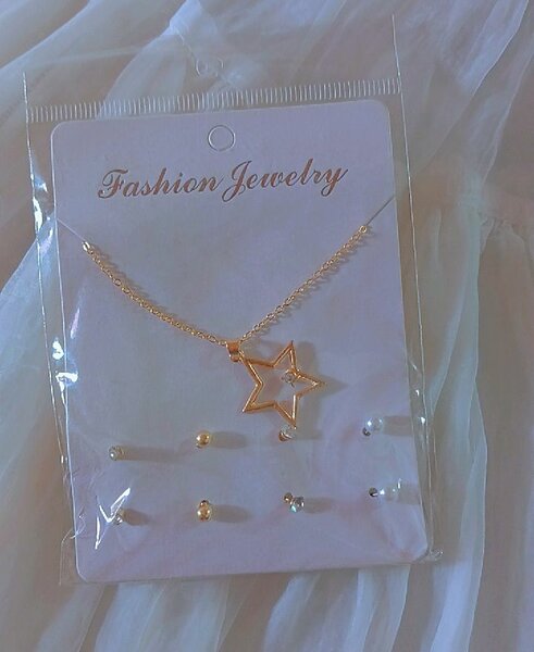 Collier étoile doré